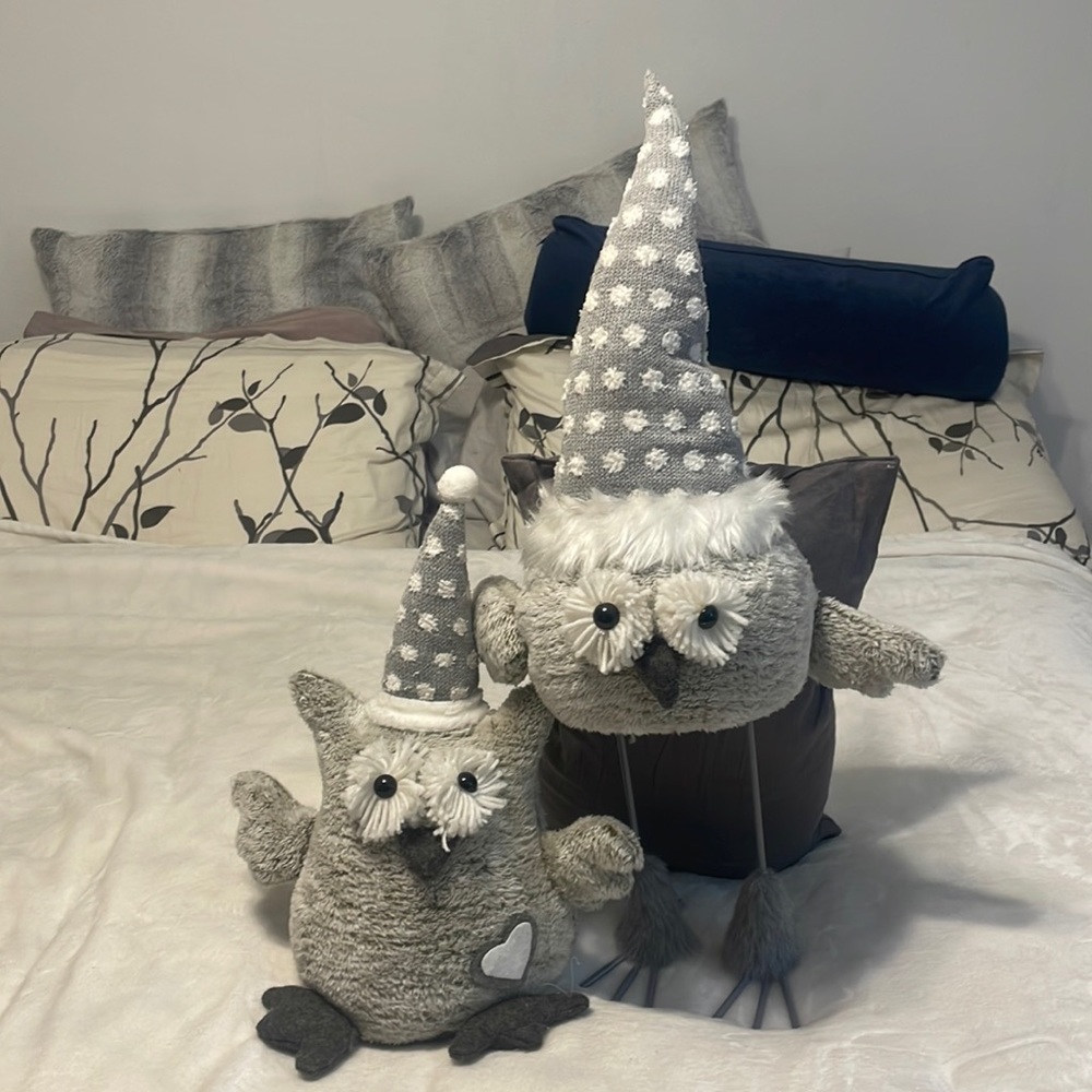 Stuffed owl decorations